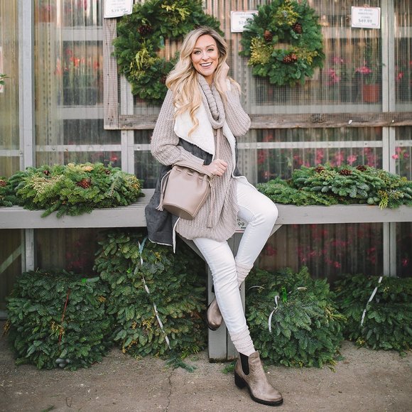 $399 Frye Sabrina Chelsea Vintage Tan/Taupe Leather Pull On Heeled Ankle Boot - Picture 2 of 16